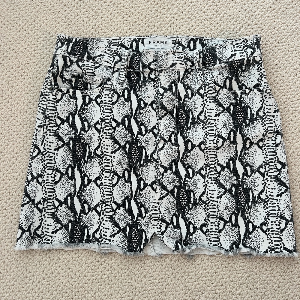 Frame Denim Skirt - size 28